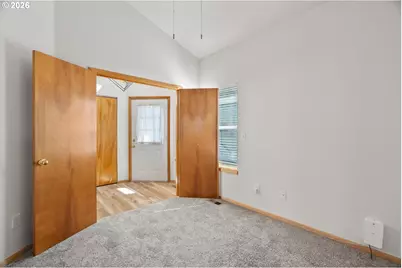 727 NE Dallas St, Camas, WA 98607 - Photo 7