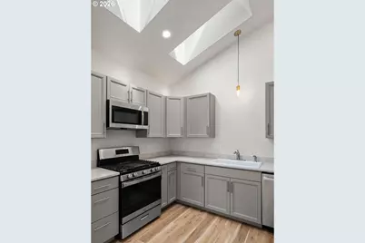 727 NE Dallas St, Camas, WA 98607 - Photo 15