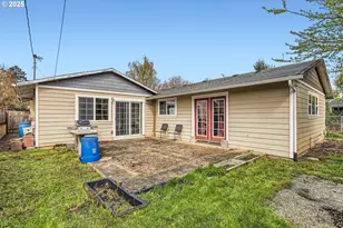 9042 N Chautauqua Pl, Portland, OR 97217 - Photo 27