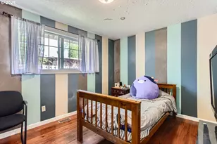 9042 N Chautauqua Pl, Portland, OR 97217 - Photo 21