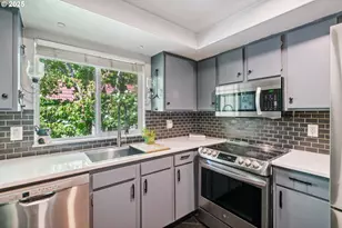 2818 Tree Top Ln, West Linn, OR 97068 - Photo 7