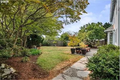 500 NW Pacific Grove Dr, Beaverton, OR 97006 - Photo 39