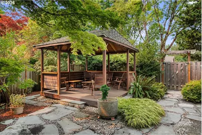 500 NW Pacific Grove Dr, Beaverton, OR 97006 - Photo 7