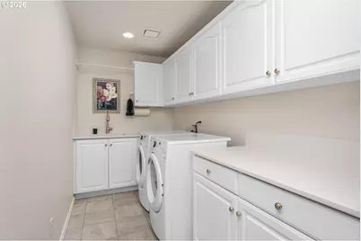 500 NW Pacific Grove Dr, Beaverton, OR 97006 - Photo 21
