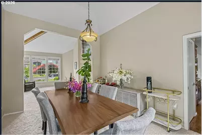 16323 NE Eugene Ct, Portland, OR 97230 - Photo 5