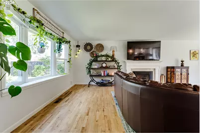 455 Fair Oaks Dr, Eugene, OR 97401 - Photo 9
