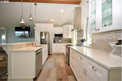 7835 Brooten Mountain Loop, Pacific City, OR 97135 - Photo 13