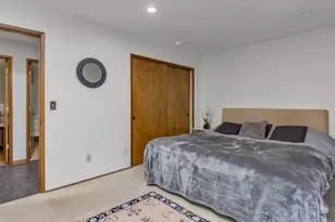 2592 Hillcrest Ct, West Linn, OR 97068 - Photo 29