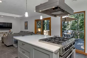 2592 Hillcrest Ct, West Linn, OR 97068 - Photo 19