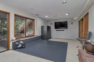 2592 Hillcrest Ct, West Linn, OR 97068 - Photo 35