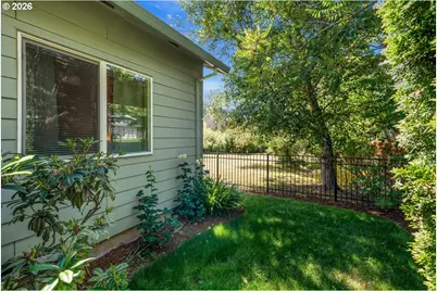 1364 S Fawn Ct, Cornelius, OR 97113 - Photo 25