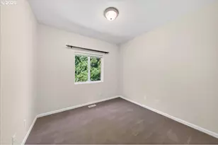 1364 S Fawn Ct, Cornelius, OR 97113 - Photo 13