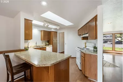 4115 SW 17th Ct, Gresham, OR 97080 - Photo 9
