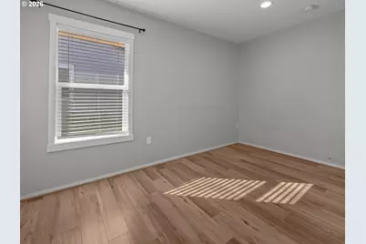 912 E Main St, Hillsboro, OR 97123 - Photo 29