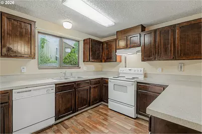 7750 SW Raintree Dr, Beaverton, OR 97008 - Photo 9