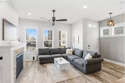 11742 SW Valencia Ln, Wilsonville, OR 97070 - Photo 3