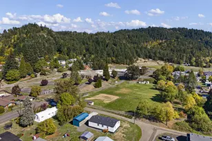 200 Hedrick Creek Ave, Drain, OR 97435 - Photo 39