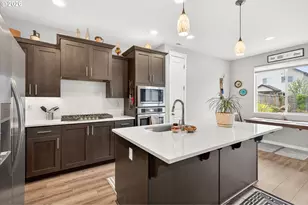 262 W 17th St, Lafayette, OR 97127 - Photo 13