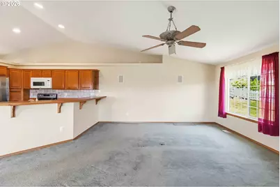 912 Edinburgh Ct, Kelso, WA 98626 - Photo 15