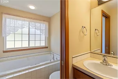 912 Edinburgh Ct, Kelso, WA 98626 - Photo 27