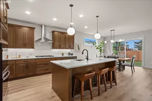 9325 SW Salinan St, Tualatin, OR 97062 - Photo 5