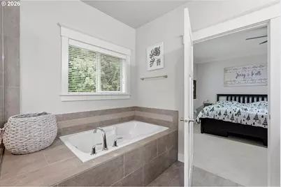 223 SE 29th St, Gresham, OR 97080 - Photo 25