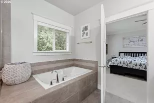223 SE 29th St, Gresham, OR 97080 - Photo 25