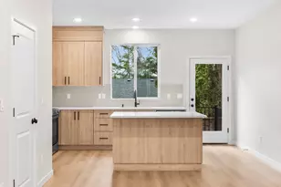 8624 SW 21st Ave, Portland, OR 97219 - Photo 5