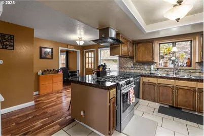 1335 Neahkahnie St SE, Salem, OR 97301 - Photo 9