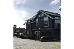 132 E Surfcrest Ave, Cannon Beach, OR 97110 - Photo 1