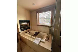 132 E Surfcrest Ave, Cannon Beach, OR 97110 - Photo 3