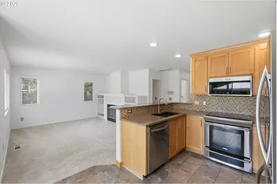 15381 NW Andalusian Way, Portland, OR 97229 - Photo 9