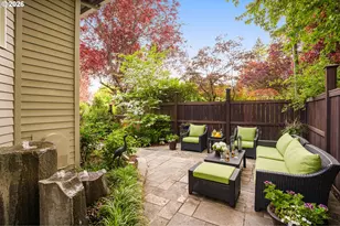 13447 Streamside Ct, Lake Oswego, OR 97035 - Photo 19
