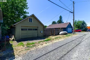 307 W 2nd St, Newberg, OR 97132 - Photo 31