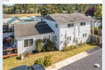 160 N 8th St, Lakeside, OR 97449 - Photo 25