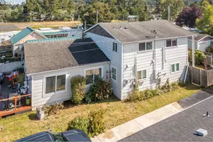 160 N 8th St, Lakeside, OR 97449 - Photo 25
