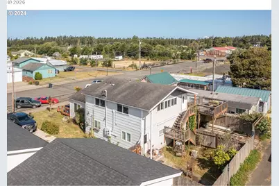 160 N 8th St, Lakeside, OR 97449 - Photo 27