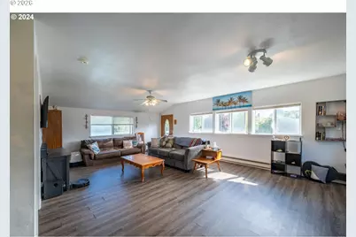 160 N 8th St, Lakeside, OR 97449 - Photo 11