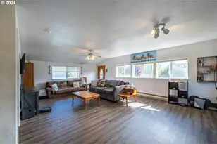 160 N 8th St, Lakeside, OR 97449 - Photo 11