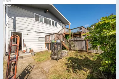 160 N 8th St, Lakeside, OR 97449 - Photo 23