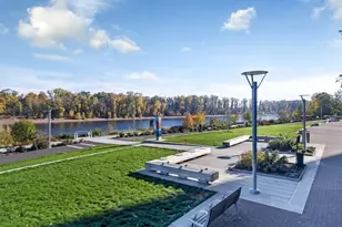 841 S Gaines St, Portland, OR 97239 - Photo 45