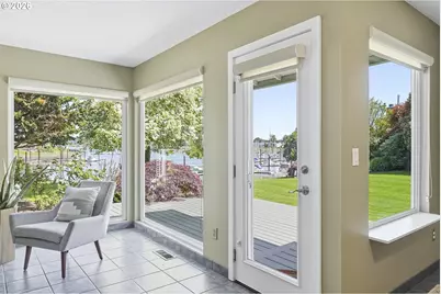 609 N Tomahawk Island Dr, Portland, OR 97217 - Photo 7
