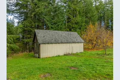 93521 Pleasant Valley Ln, Myrtle Point, OR 97458 - Photo 7