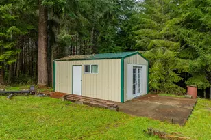 93521 Pleasant Valley Ln, Myrtle Point, OR 97458 - Photo 5