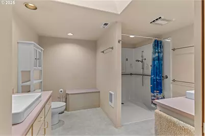 93521 Pleasant Valley Ln, Myrtle Point, OR 97458 - Photo 31