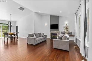 2187 E Madison Ave, Cottage Grove, OR 97424 - Photo 9