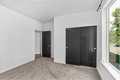 2187 E Madison Ave, Cottage Grove, OR 97424 - Photo 15