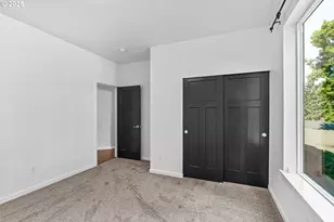 2187 E Madison Ave, Cottage Grove, OR 97424 - Photo 15