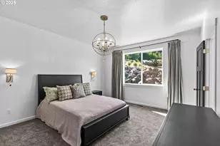 2187 E Madison Ave, Cottage Grove, OR 97424 - Photo 13