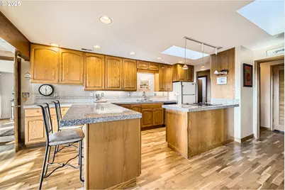 3729 E Mill Plain Blvd, Vancouver, WA 98661 - Photo 13